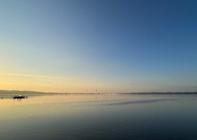 Bild vom Wittensee in der Morgendämmerung