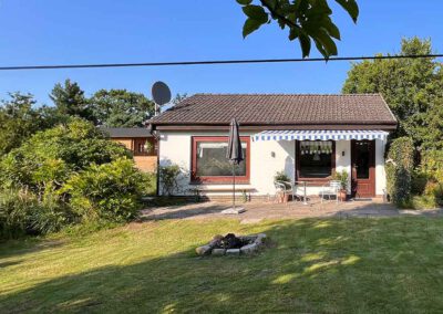 Bild vom Ferienhaus in der Sonne - Blauer Himmel